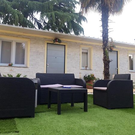 Bed and Breakfast Exclusive Passion Rho Zimmer foto